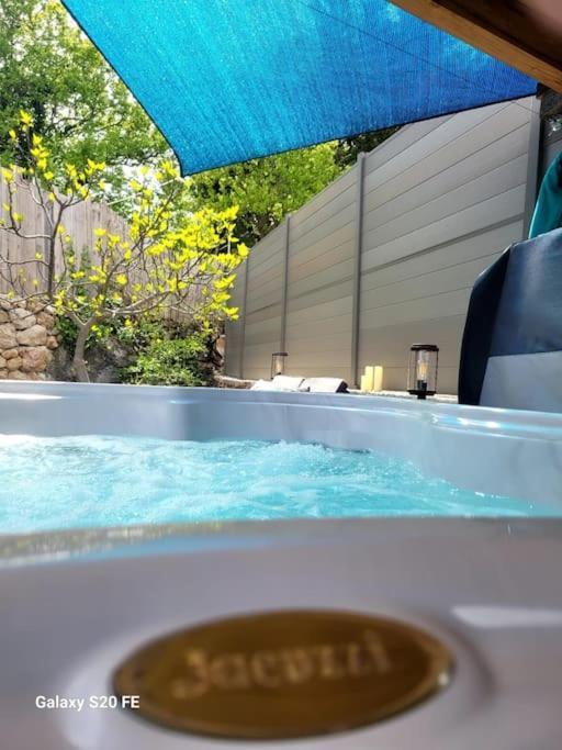 L'Antre Deux Pierres, Romantisme, Jacuzzi Exterieur, Plateau Dinatoire Bouyon Exterior foto